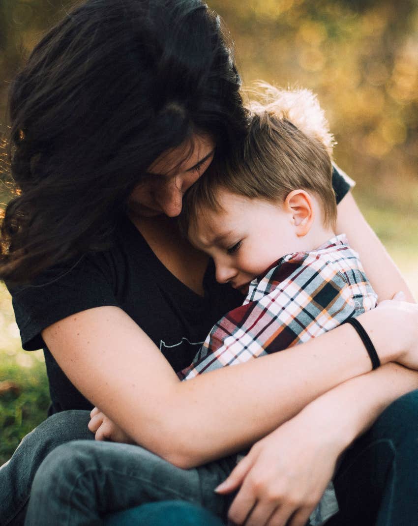 4 Signs Of A Highly Sensitive Child, According To Parenting Experts