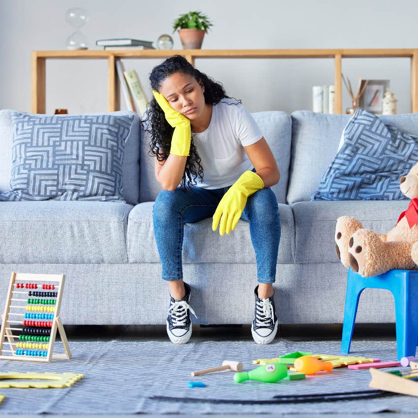 Mom Accused Of Enabling Laziness For Cleaning Her Daughter&#039;s Room