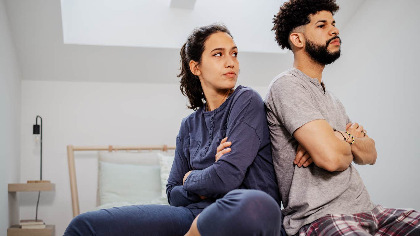 Habits That Signal A Man Is Not Marriage Material, According To Relationship Coach Of Twenty Five Years Woman realizing her man is not husband material