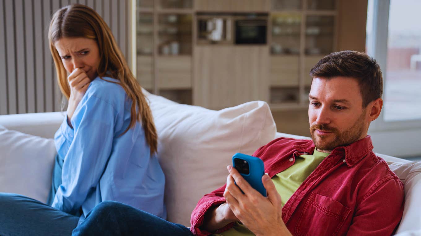 We Asked A Therapist To Share Signs A Spouse Is Cheating, And Here Are The Dead Giveaways Woman notices the signs her spouse is cheating.