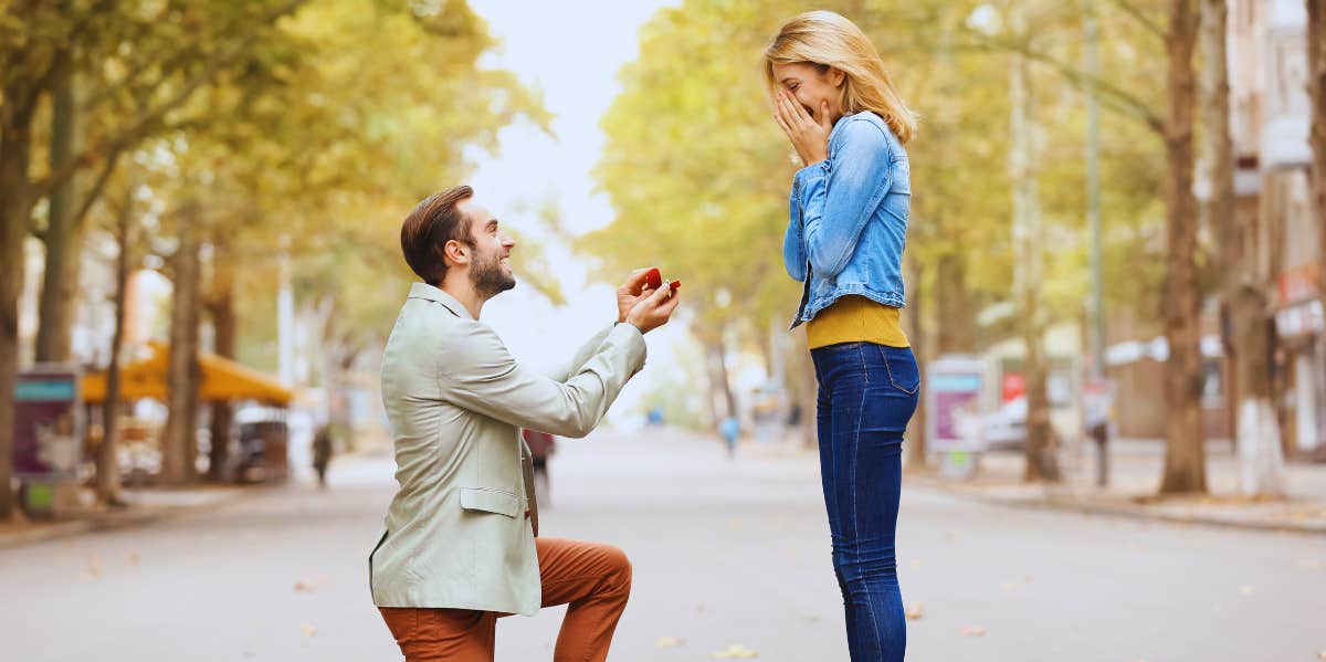 man proposing to woman