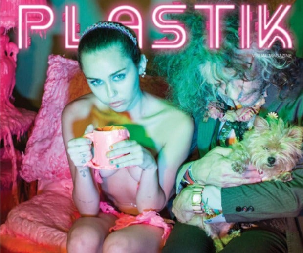 Miley Cyrus naked in Plastik