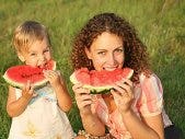 Dear Dr. Romance: Should a Mother Push Her Daughter to Contact He
