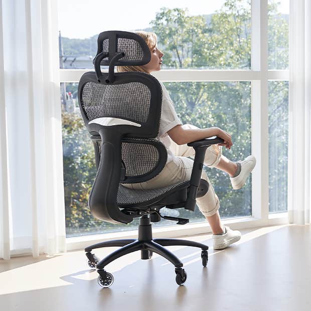 NOUHAUS ErgoFlip Mesh Computer Chair