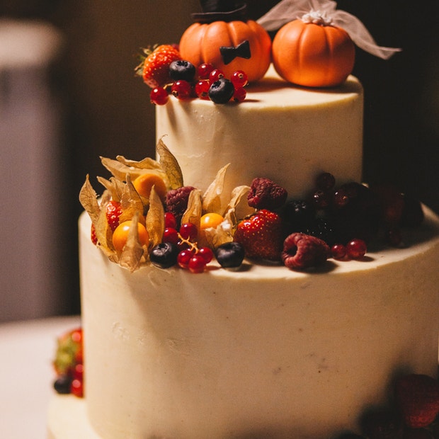 halloween wedding ideas wedding cake
