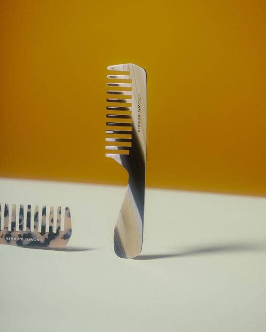 Crown Affair Comb No. 002