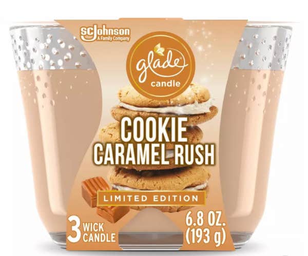 secret santa gift ideas / glade cookie caramel rush candle