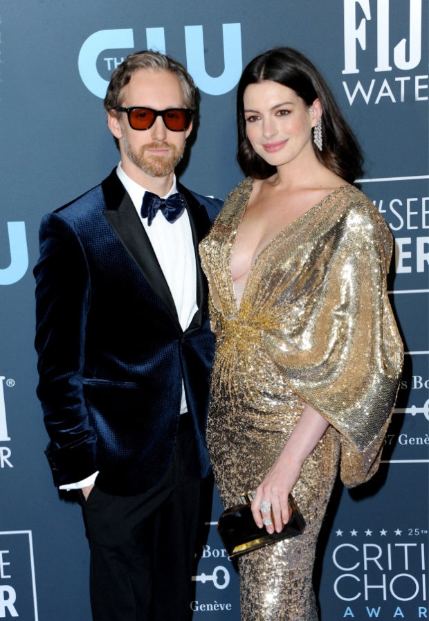 anne hathaway and husband adam shulman