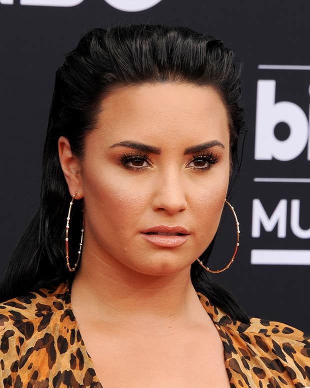 demi lovato celebrity apologies