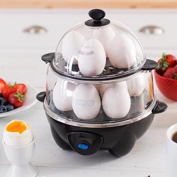 DASH Deluxe Rapid Egg Cooker