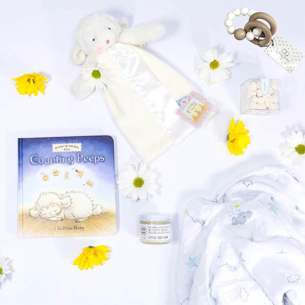 ēkubox Welcome Baby Gender-Neutral Box