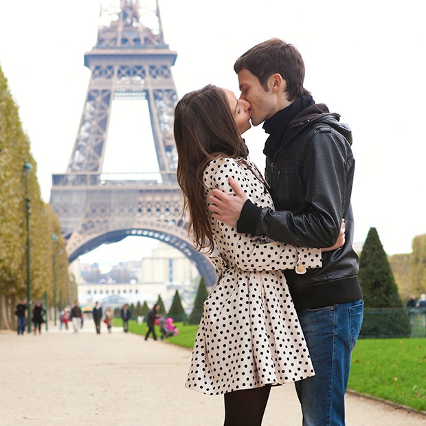 eiffel tower best places to make out