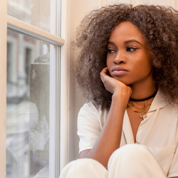 lonely woman worried he doesn&#039;t care about the relationship