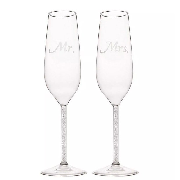 winter wedding ideas wedding flutes