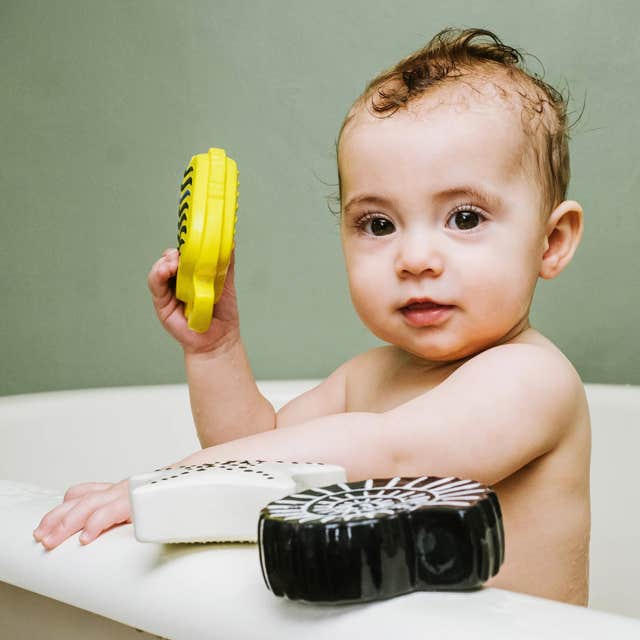 Etta Loves Rubber Bath Toys