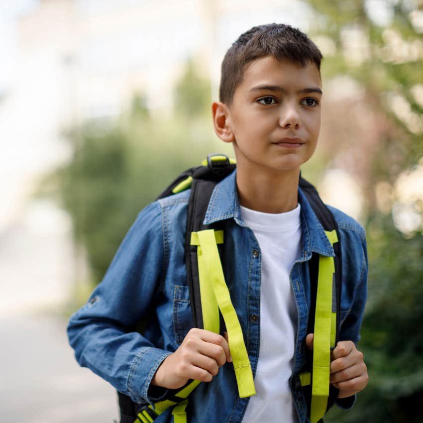 boy uses clever trick to escape stranger following him after school