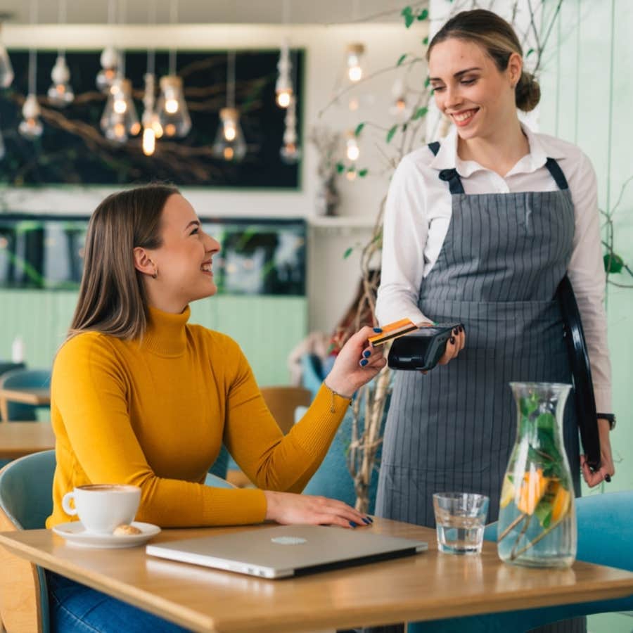 Man Left Server Huge Tip Demanded Back A Month Later 