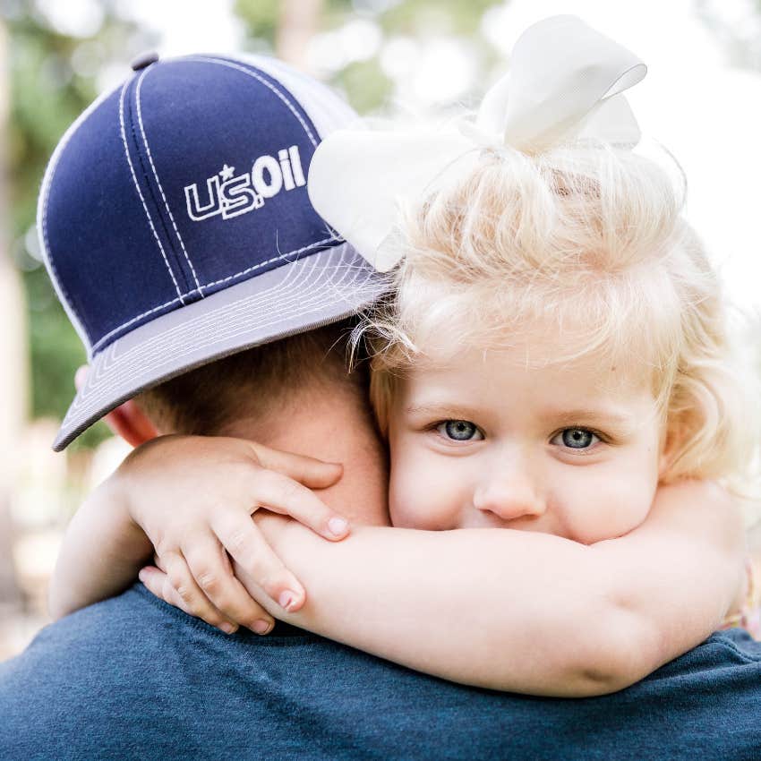 Dad who worked 55 hours a week says his little girl waiting for him at home is the reason he never gives up