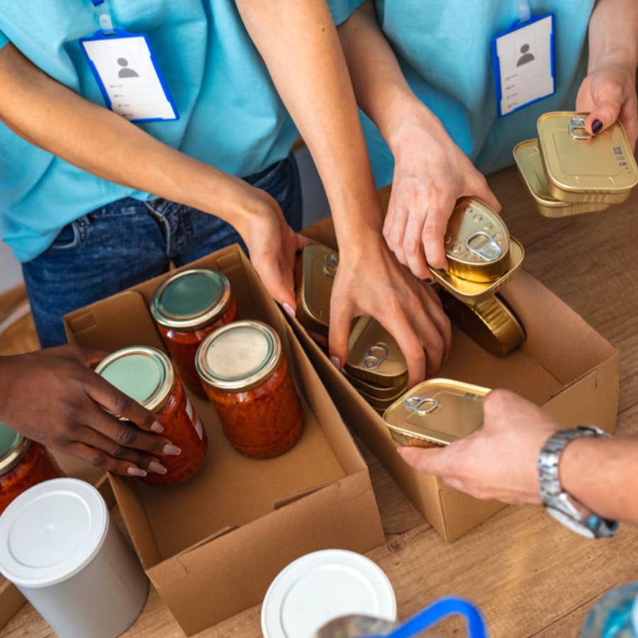 dad who lost his job picks up dinner for his family from a foodbank but adds small detail