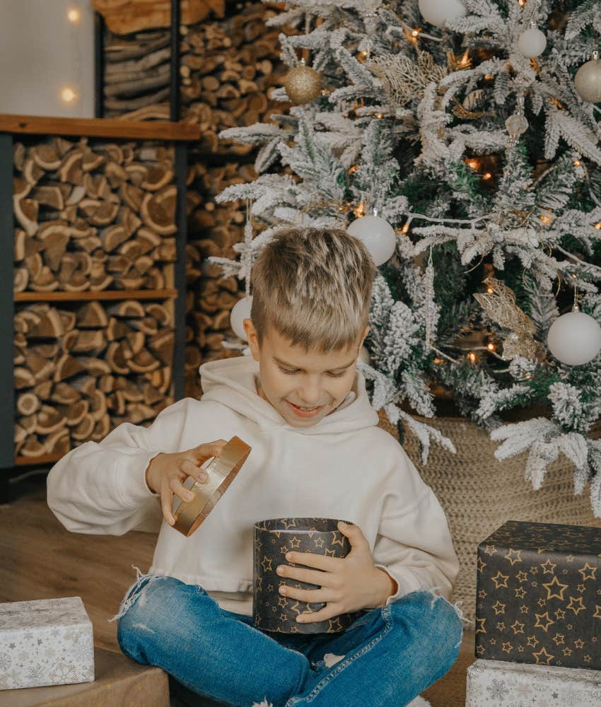 Little Boy Goes Door To Door Wishing People A Merry Christmas Because He Just Lost His Mom And Wanted To Make Himself Happier