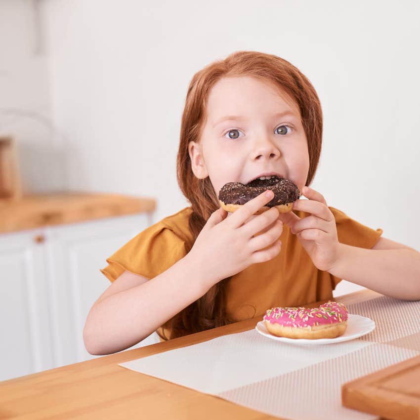 teen mom living in a camper shares what she feeds her kids for breakfast