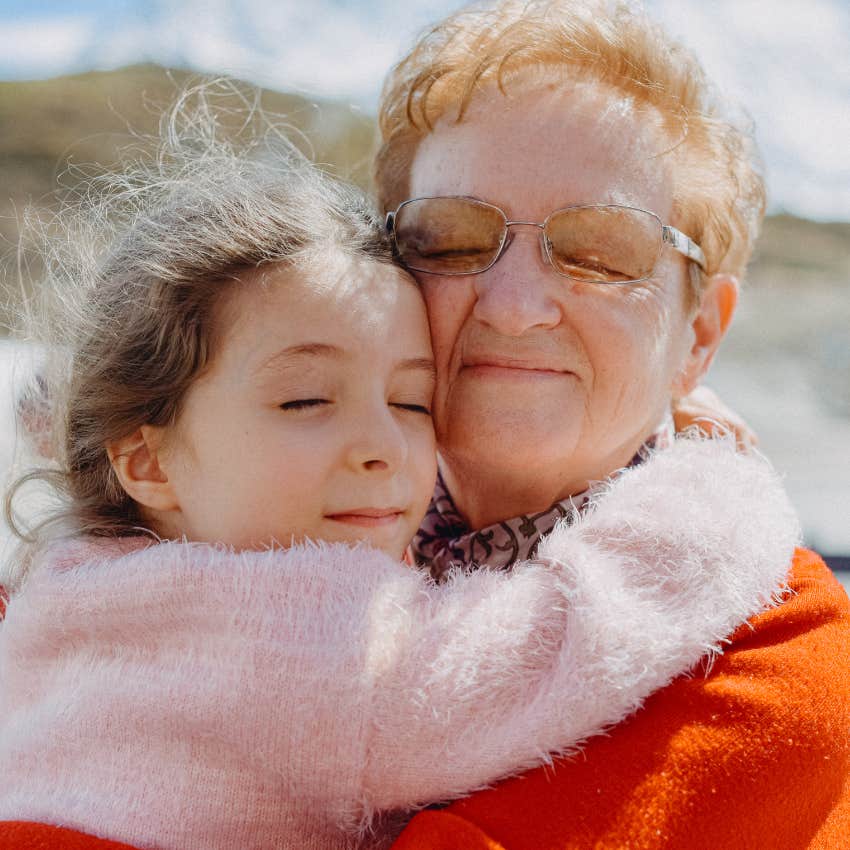 woman gentle parents her extended family to stop hugging kids at Thanksgiving