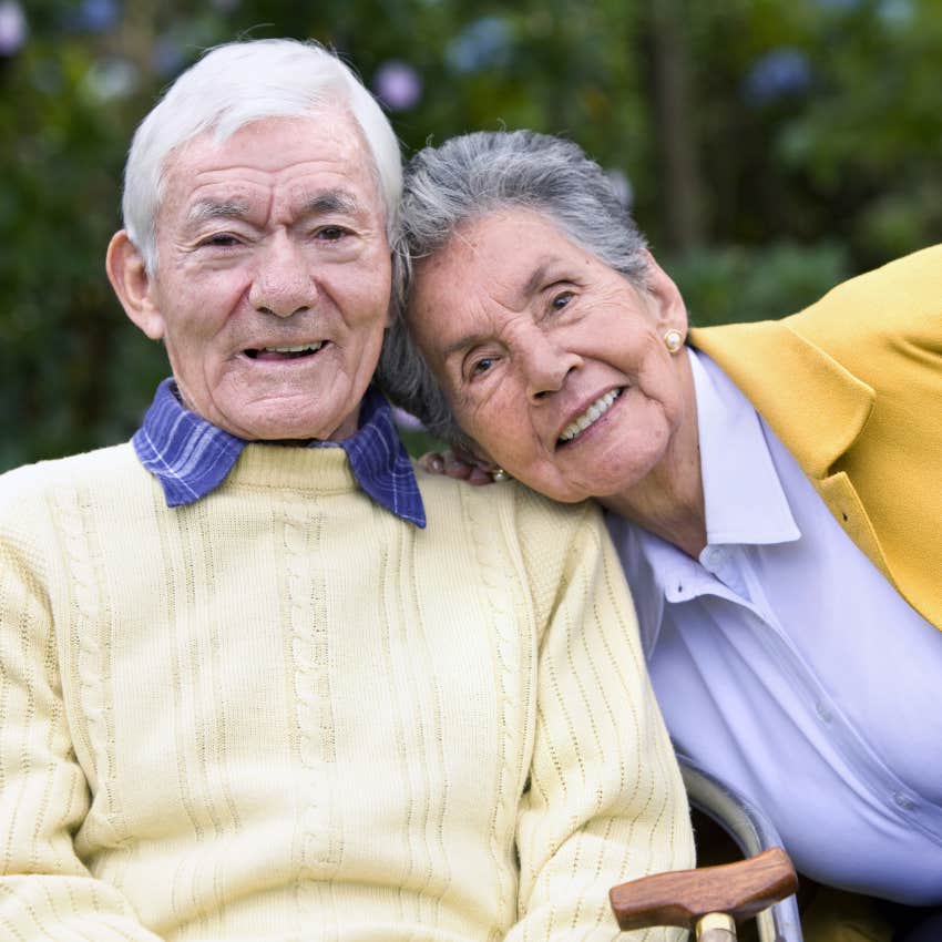 Elderly husband takes trip to hair salon to learn how to blow dry his wife&#039;s hair