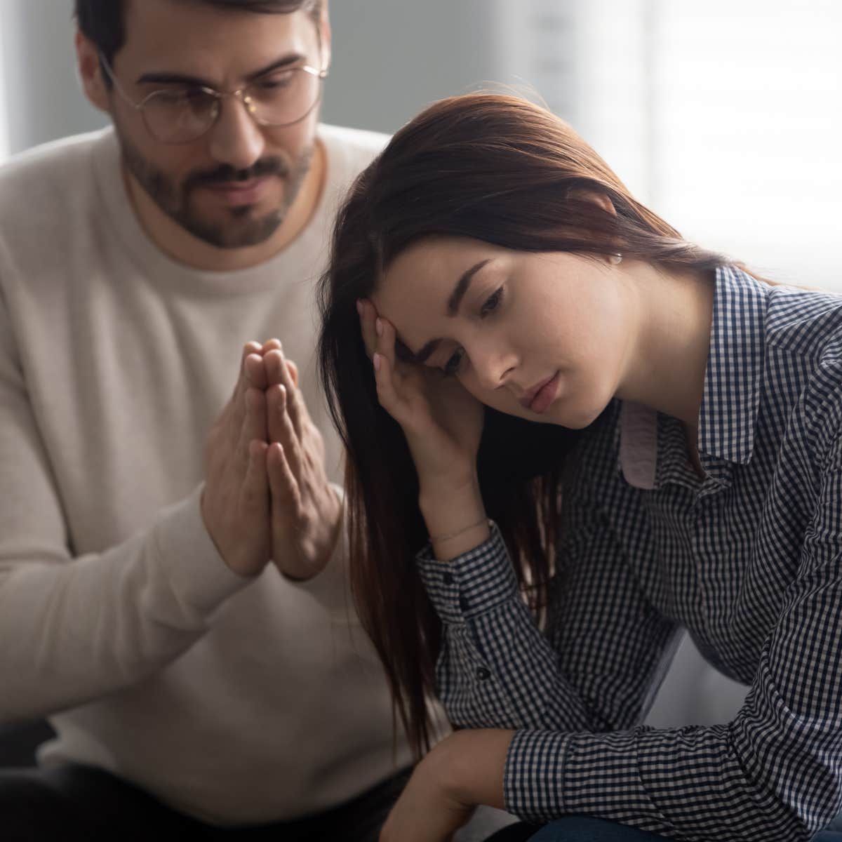 woman wont be friends with high school bully and parents criticize her