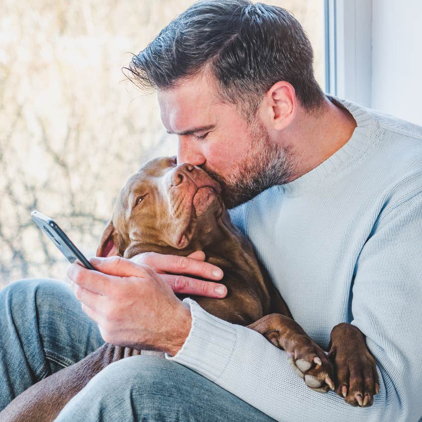 kind man breaks down neighbor&#039;s fence to save a dog without food and water for 3 days