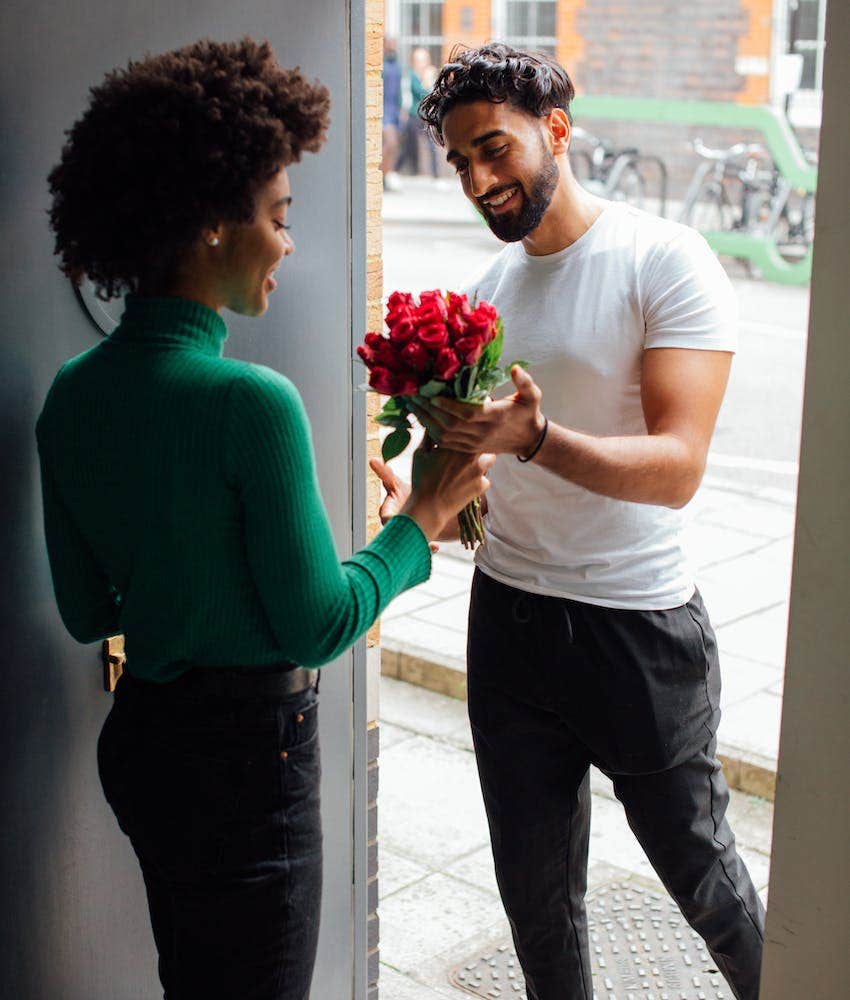 7 Sweet Ways To Treat Your Wife Like A Queen Yourtango 