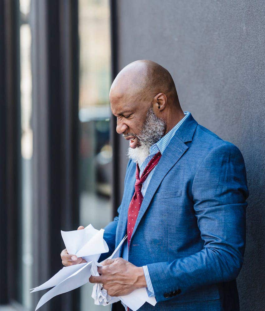 woman explains the difference in reactions from boomers versus gen zers after quitting her job