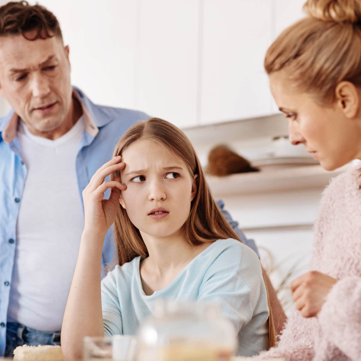 woman wont be friends with high school bully and parents criticize her