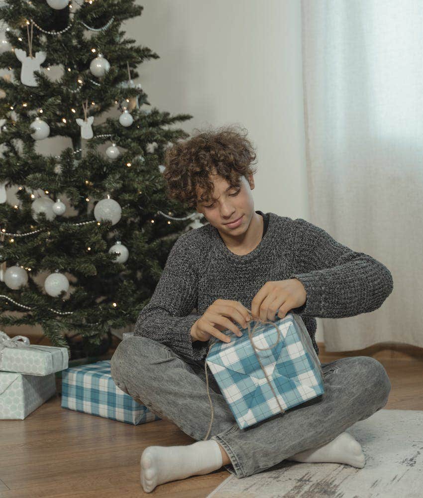 People Feel Bad For Frugal Mom’s Kids After She Decides None Of Them Are Getting Christmas Presents