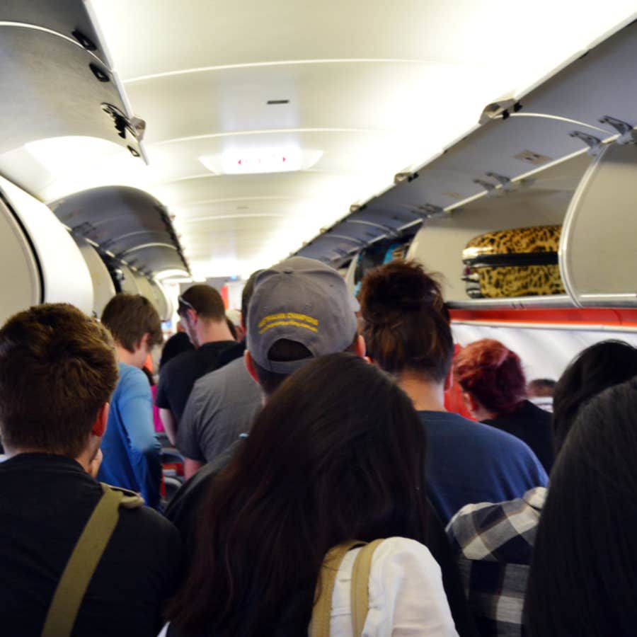 people shame man for rushing to get off plane