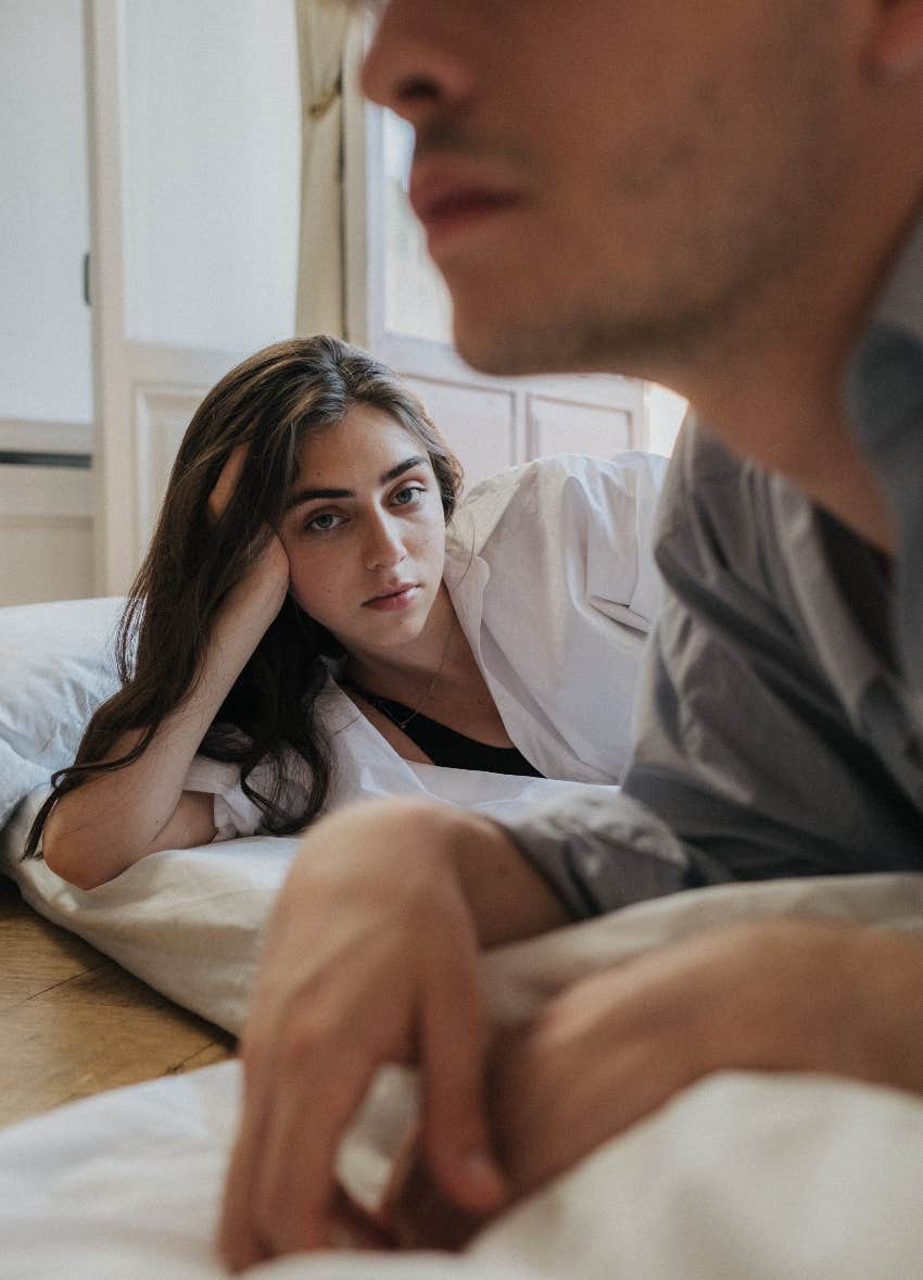 mixed signals men give when they aren't relationship material
