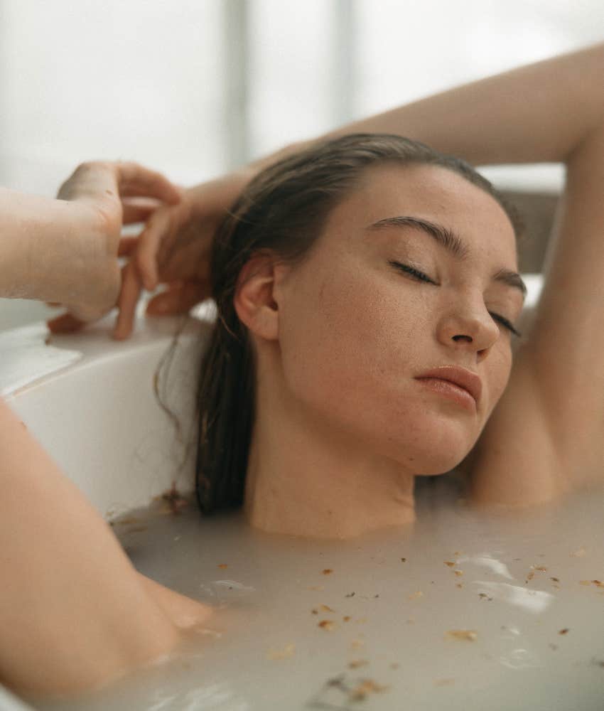 things to do before bed to lose weight take hot bath or shower