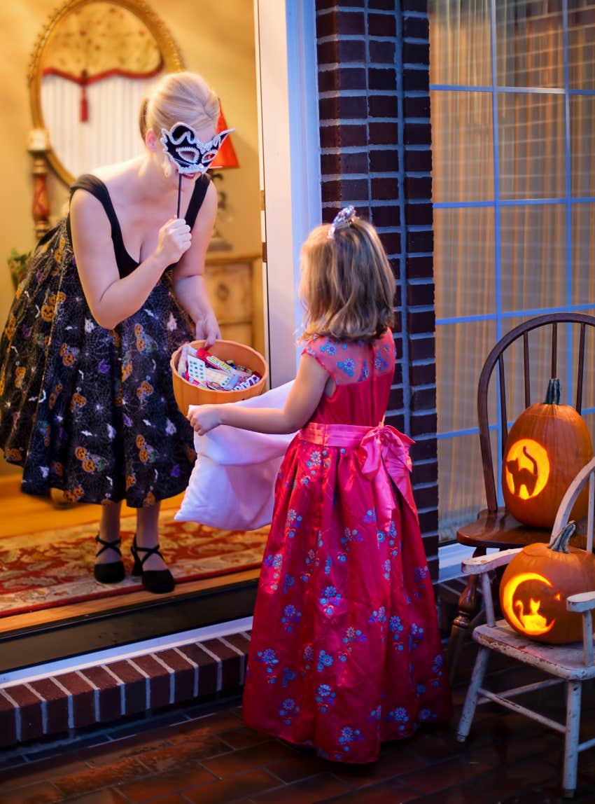 man creates fake kids costume so he can go trick or treating