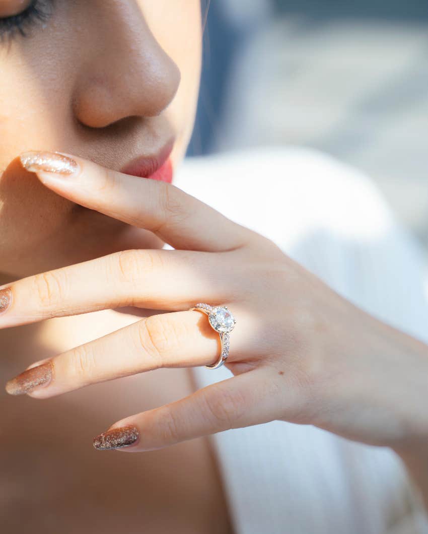 Wedding ring hands Stock Photos, Royalty Free Wedding ring hands Images |  Depositphotos