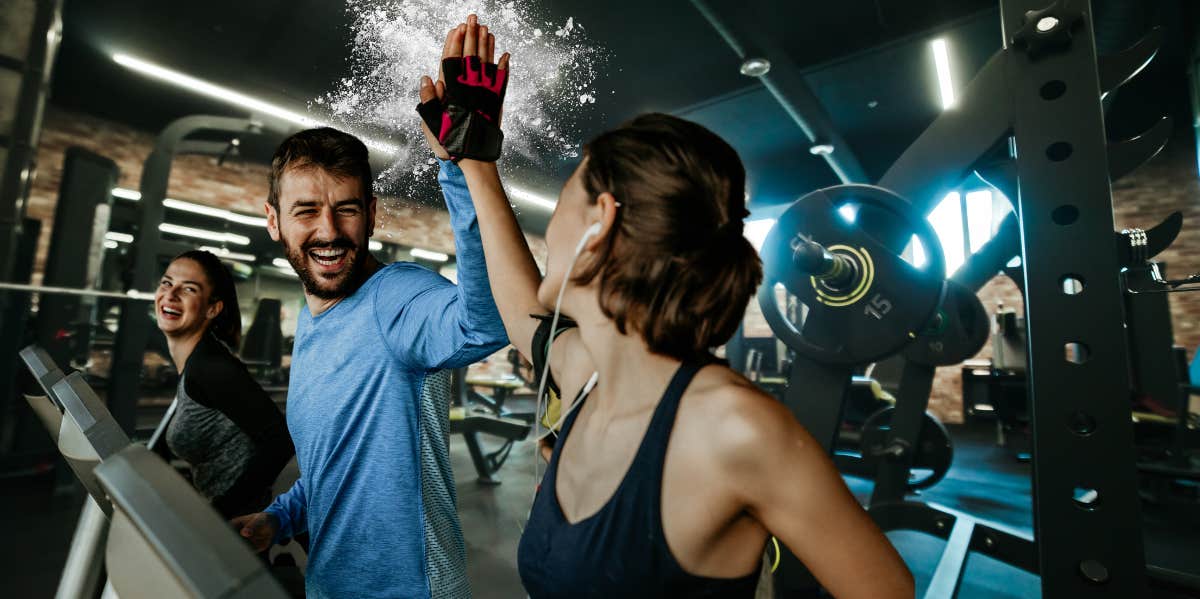 man at gym, becoming friendly with female treadmill neighbors