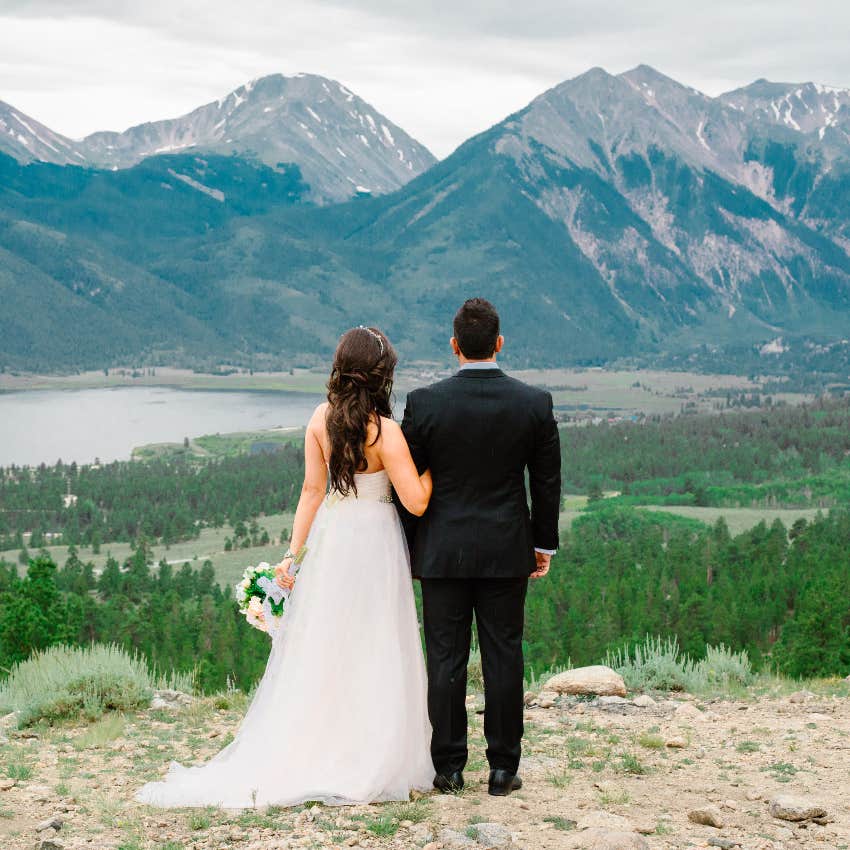 Husband Says He And His Wife Traveled Over 1,000 Miles To Elope But Her Crazy Family Crashed The Ceremony Anyway