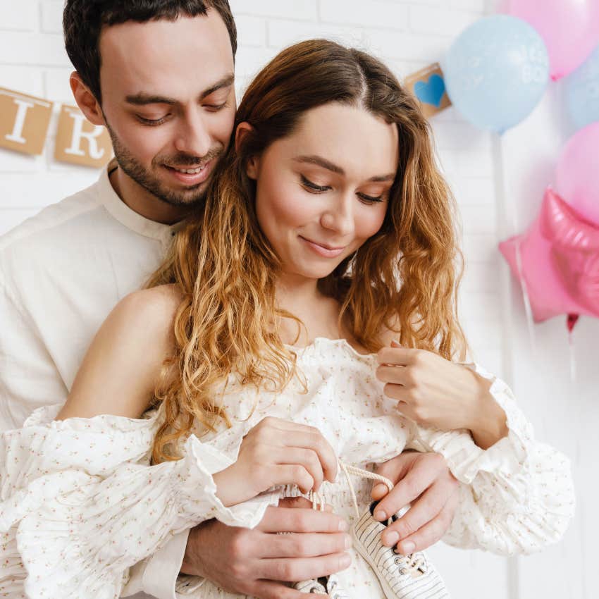 Man Says His Mother Ruined His $9,000 Gender Reveal Party