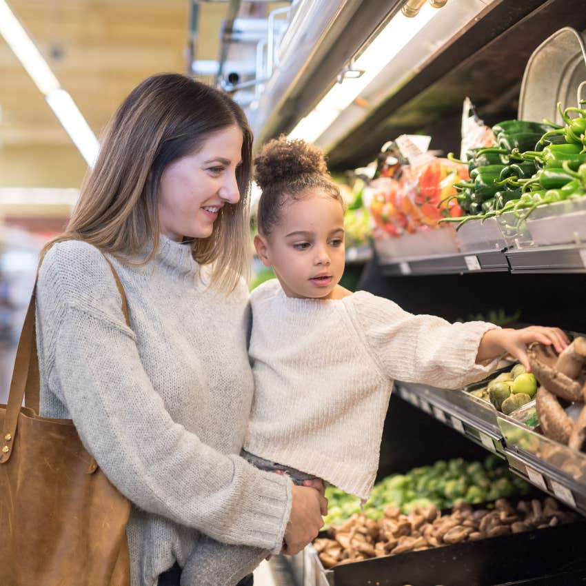 Lower-Middle-Class Mom Praised For Taking Care Of Her Man By Packing His Lunch