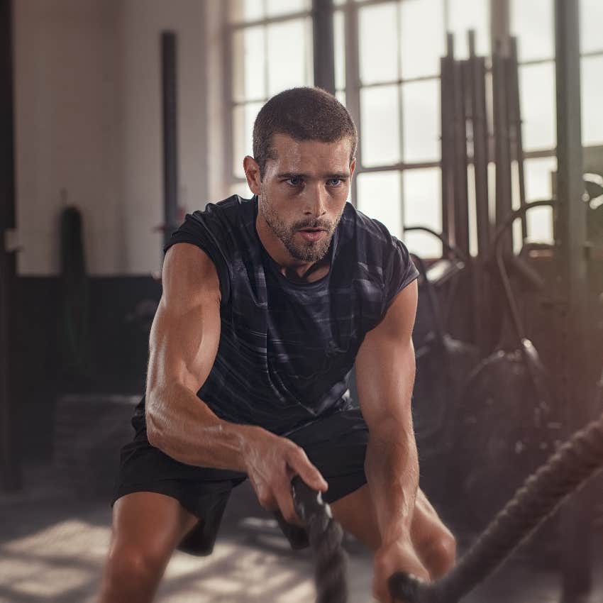 Man Confronts Woman At Gym Saying The Way She Is Exercising Is The Reason Why There Is A &#039;Problem With Girls&#039;