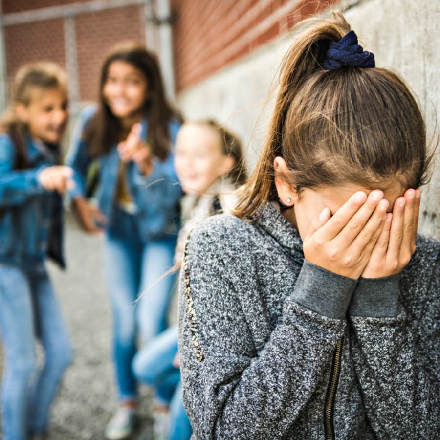 Teacher Shares The Deliberately Mean Things She’s Heard Middle School Girls Say That Sound Somewhat Innocent