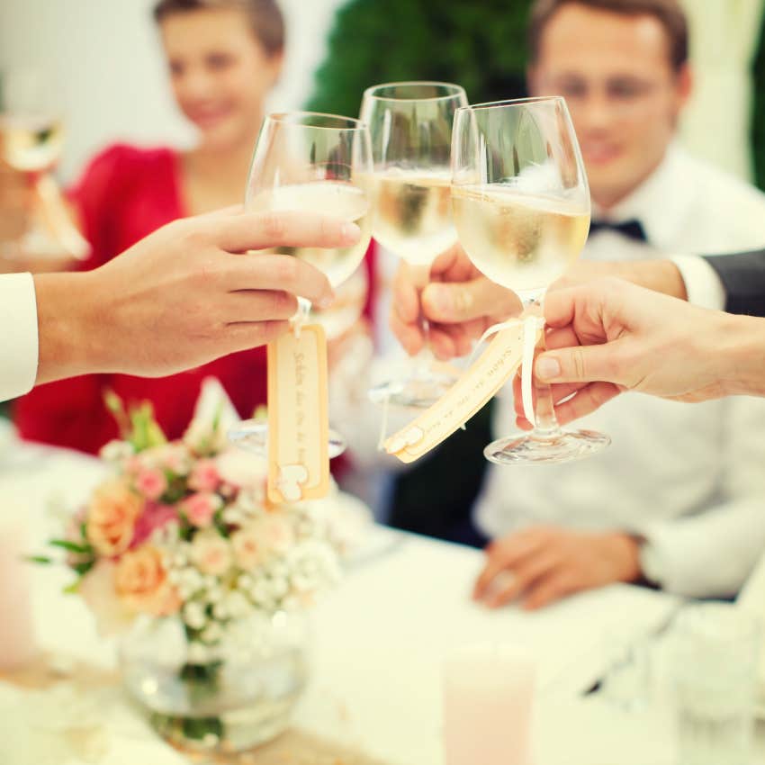 Mom Says Her Daughter&amp;apos;s Wedding Is A Joke Because She Spent $20,000 But Didn&amp;apos;t Feed Any Of The Guests