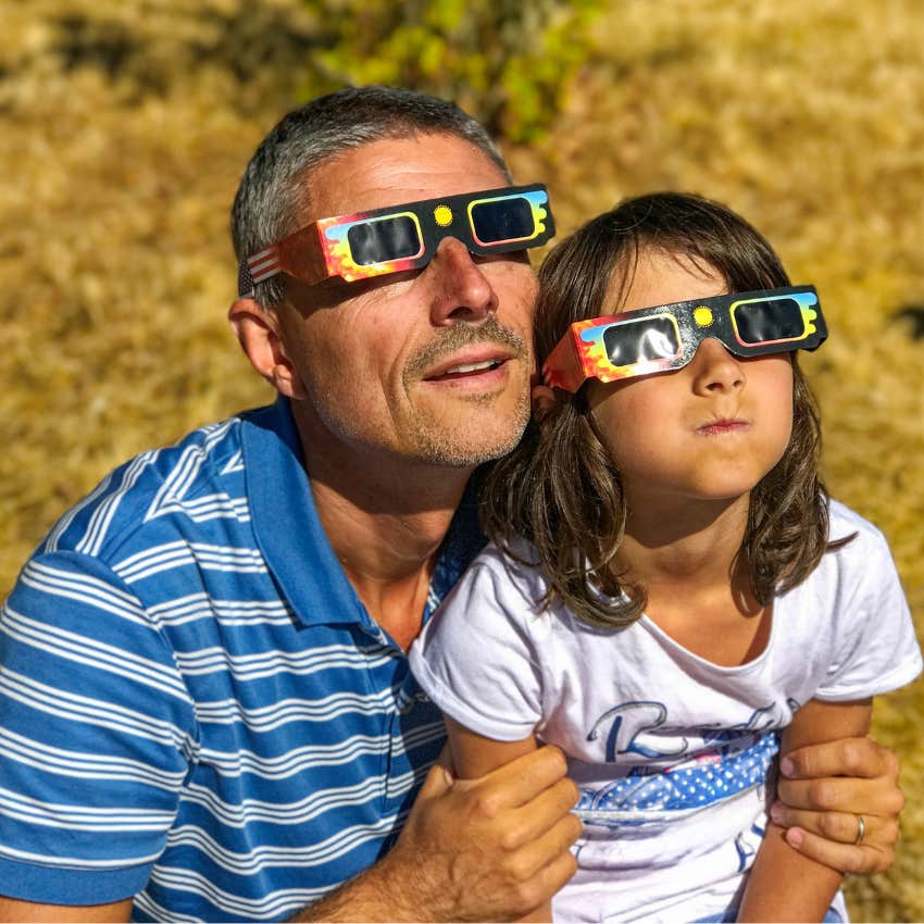 A Science Teacher Promised His Classes In 1978 They&amp;apos;d All Watch The Eclipse Together &amp;amp; Hundreds Showed 46 Years Later