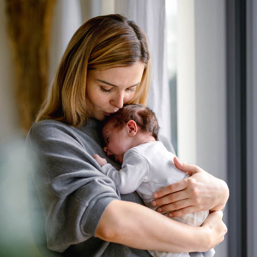 Husband Tells Wife To Still Do Chores While Pumping For Their Newborn Since He Works Long Hours Outside Of The House