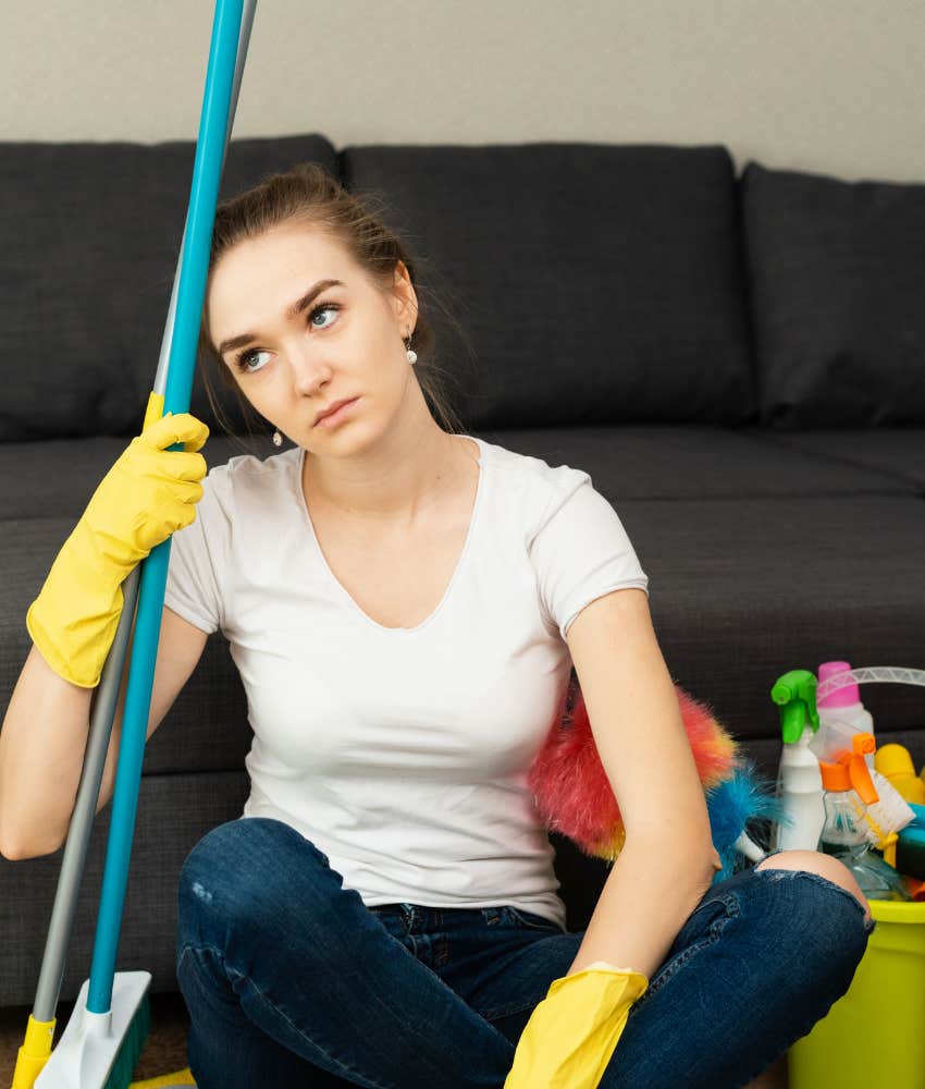 Husband Refuses To Pay For His Wife&#039;s Housekeeper After She&#039;s Laid Off
