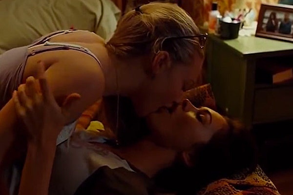 Amanda Seyfried and Megan Fox kissing in Jennifer's Body