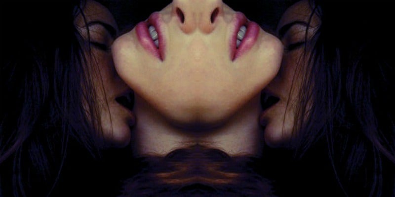 women necking
